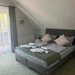 Aventurin House *** Πανσιόν