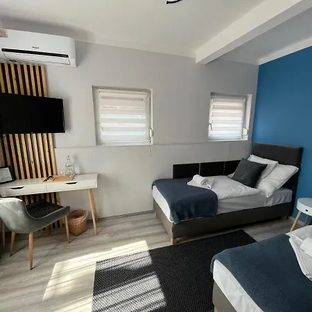 Guest house Aventurin House *** *