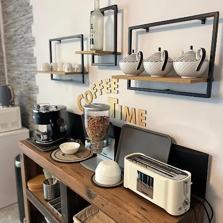Aventurin House *** Πανσιόν Révfülöp
