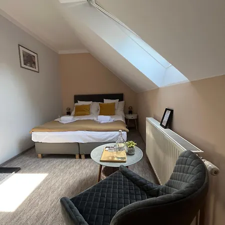 Aventurin House *** * Révfülöp