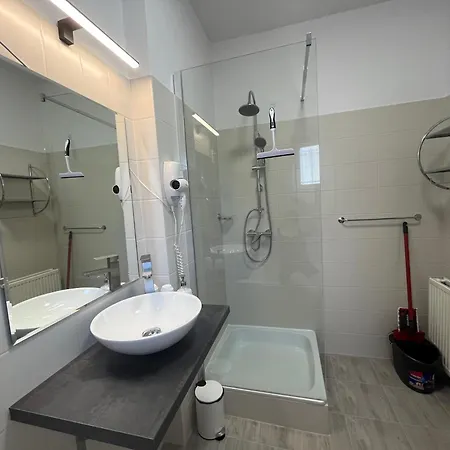 Aventurin House *** Affittacamere Révfülöp