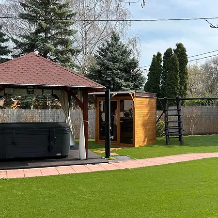 Aventurin House *** Affittacamere