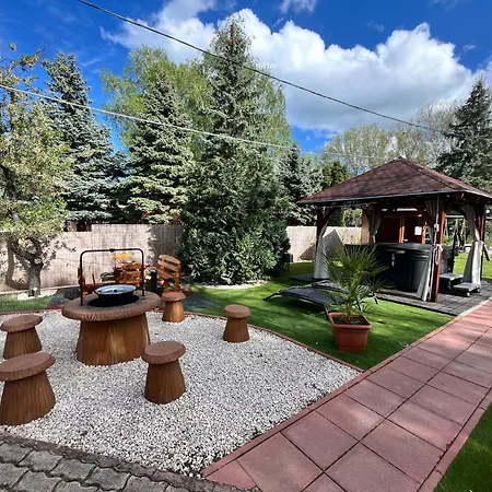 Aventurin House *** Πανσιόν Révfülöp