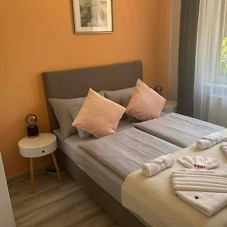 Aventurin House *** * Révfülöp
