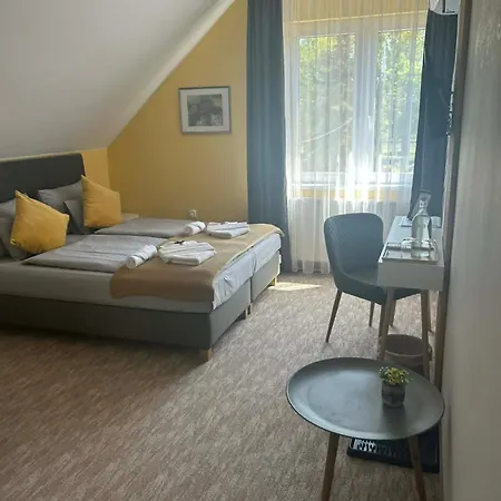 Aventurin House *** Πανσιόν *