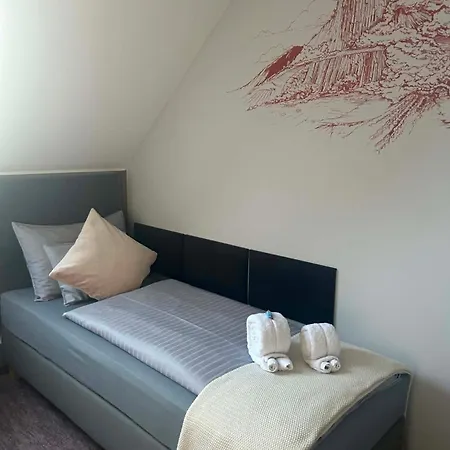 Πανσιόν Aventurin House *** *