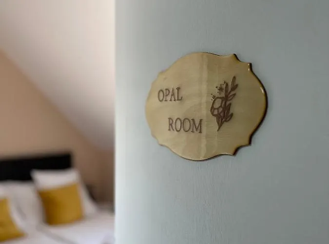 Aventurin House *** Ревфюлёп