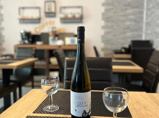 Aventurin House *** Ревфюлёп