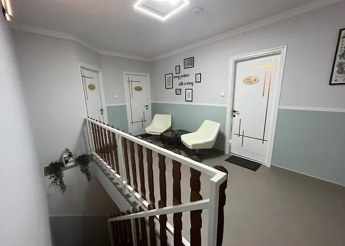 Гостевой дом Aventurin House ***