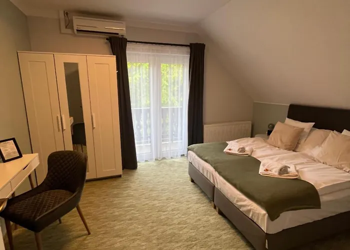 Vendégház Aventurin House *** Révfülöp