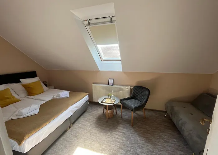 Aventurin House *** Vendégház